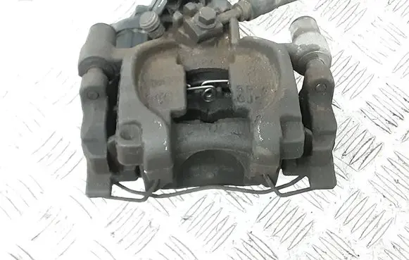 Volkswagen Golf VII Rear brake caliper 5Q0615406