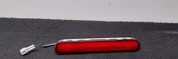 Toyota Hilux (AN10, AN20, AN30) Third/center stoplight E4027652