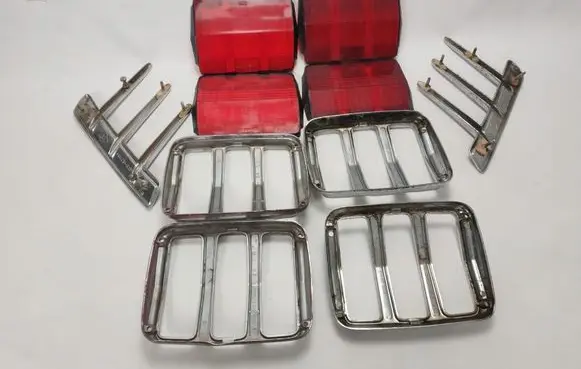 Ford Mustang I Tail light lenses C5ZZ-13489A C6ZB-6529394