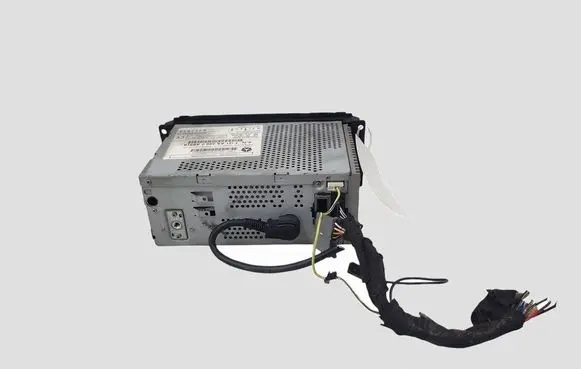 Jeep Grand Cherokee (WJ) Radio/CD/DVD/GPS head unit AA2560A6318 P04858543AEA