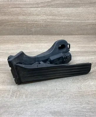 Volkswagen Touran I Accelerator throttle pedal 1T1723503H 6PV008689