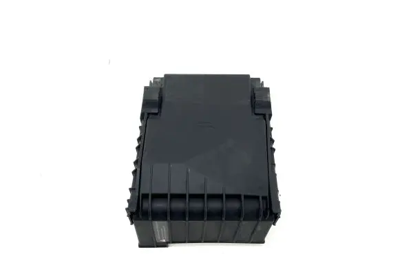 Volkswagen Golf VI Fuse box cover 1K0937132F 1K0937132G