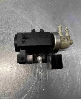 Volvo XC70 Turbo solenoid valve 30637251