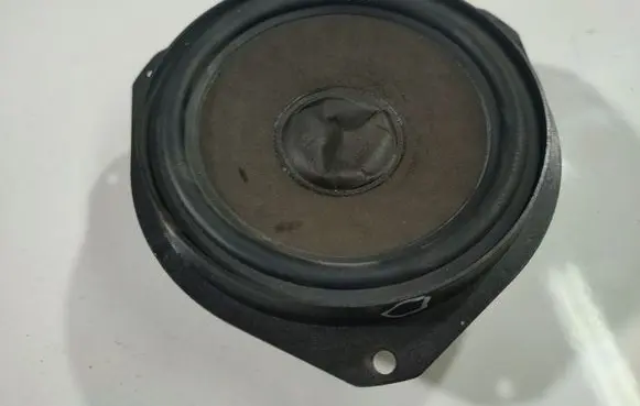 Opel Vectra C Front door speaker 