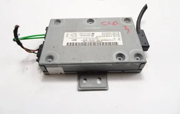 Mercedes-Benz CLC CL203 Head unit multimedia control A2049000300 A2049020900 A1718270345