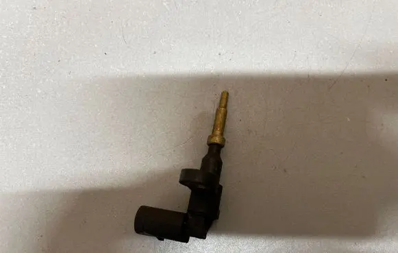 Volkswagen Golf VII other engine part 04F919501B
