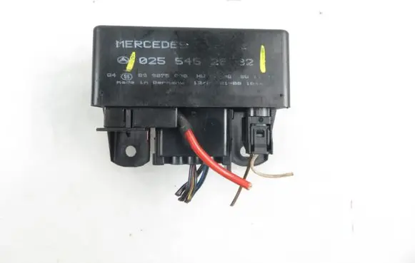 Mercedes-Benz A W168 Glow plug pre-heat relay 0255452832