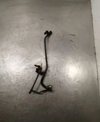 Volvo S40 Fuel line pipe 