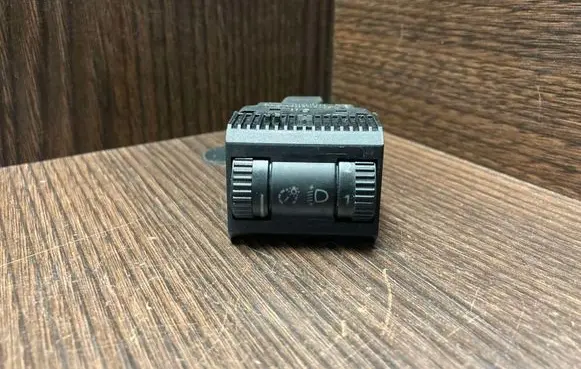 Volkswagen Polo Headlight level height control switch 6X0972926