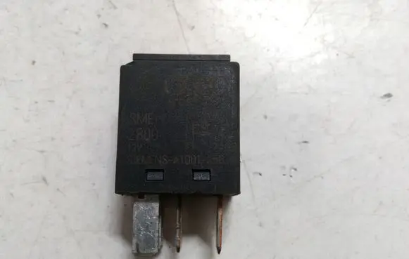 Audi A4 S4 B7 8E 8H Other relay 8Z0951253