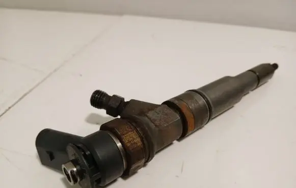 Fuel injector