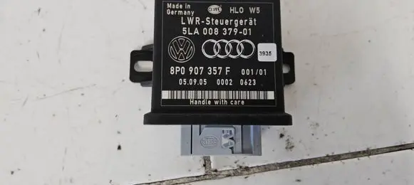 Audi A6 S6 C6 4F Light module LCM 5LA00837901 00020623 8P0907357F