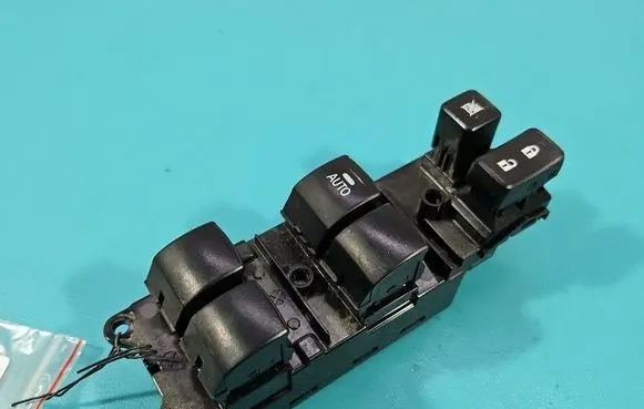 Mitsubishi Eclipse Cross Electric window control switch 8608A323 IMPRK1578257