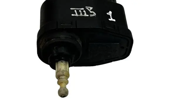 Headlight level adjustment motor
