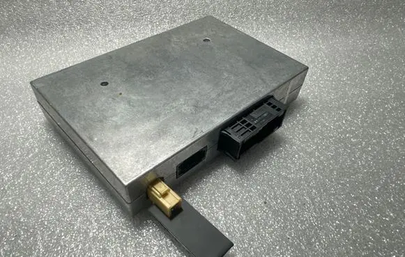 Audi A6 S6 C6 4F Bluetooth control unit module 4E0862335 4E0910336F