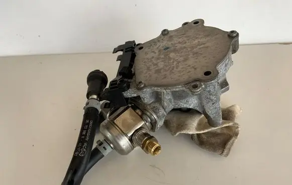 Audi Q5 SQ5 Fuel injection high pressure pump 06K145100BB 06K127028F 06L133986B