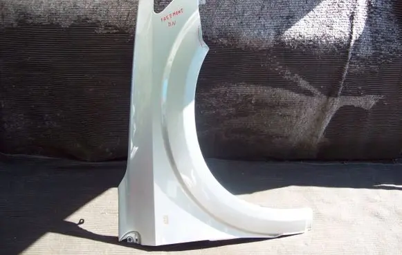 Fiat Freemont Fender