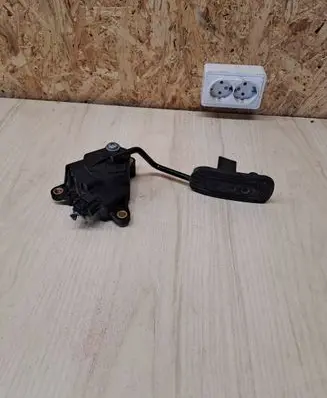 Nissan Note (E11) Accelerator throttle pedal 18002AX700 0518C 11087