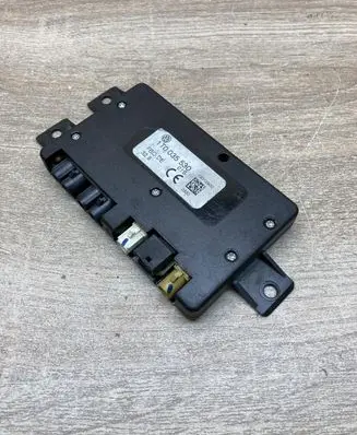 Volkswagen Golf V Aerial antenna amplifier 1T0035530 12012900