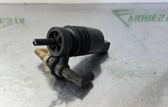 Jeep Compass Windscreen/windshield washer pump 68310928AA 9557200
