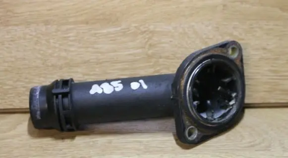 Thermostat/thermostat housing