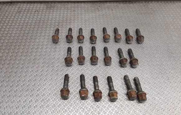 Mercedes-Benz A W169 Nuts/bolts 