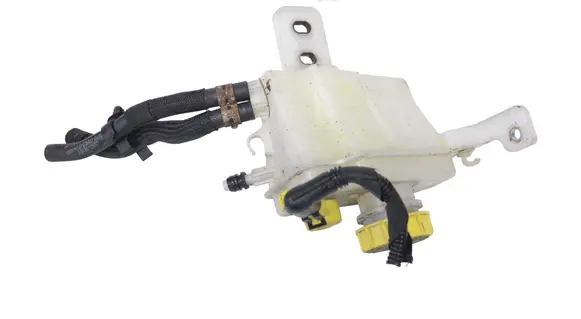 Fiat 500L Brake fluid reservoir 51886921