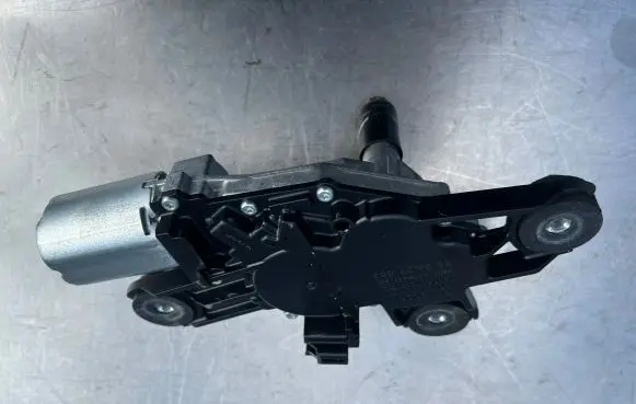 Ford Mondeo Mk III Rear window wiper motor 1S71A17K441AB 0390201583 50627002