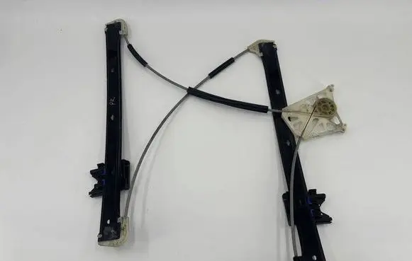 Audi SQ7 Front window lifting mechanism without motor 