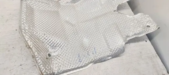 Opel Astra K Heat shield in engine bay 39111575