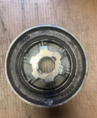 Peugeot 4007 Crankshaft pulley