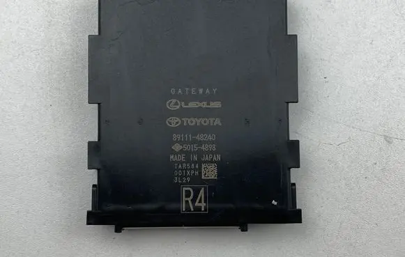 Toyota Prius xw60 Gateway control module 8911148240