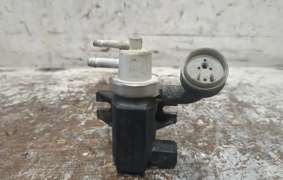 Volkswagen Lupo Turbo solenoid valve 1H0906627A 72190325