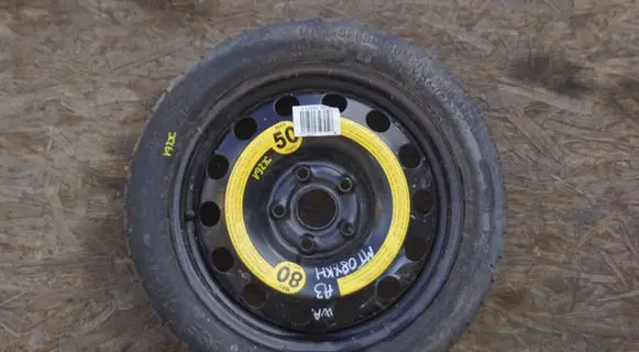 Volkswagen Golf V R16 spare wheel 1K0601027F