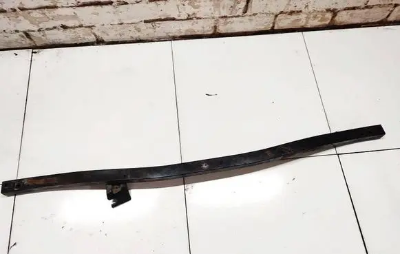 Engine mounting bracket