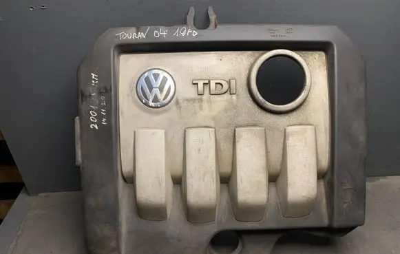 Volkswagen Golf Plus Engine cover (trim) 03G103925AN 03G103925BR