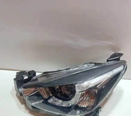 Mazda 2 Headlight/headlamp D09K51040 DA6B51041E