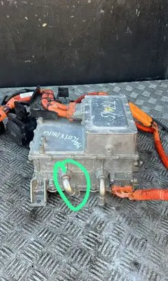 Voltage converter inverter