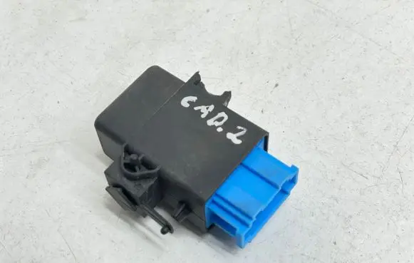 Volkswagen Transporter - Caravelle T5 Seat heating relay 5K0959772A
