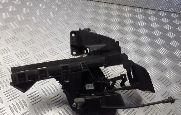 Ford Focus Rear door lock 4M5AA26413BE