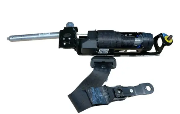 Volvo S40 Front seatbelt 8639693 777584 6008892