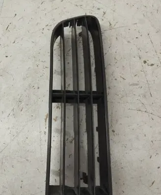 Audi 80 90 S2 B4 Front bumper lower grill 895853668A