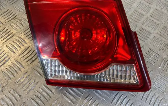 Chevrolet Cruze Tailgate rear/tail lights E1312406 12406