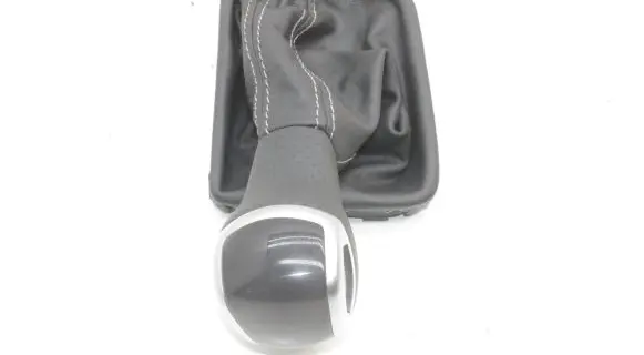 Audi A1 Gear lever shifter trim leather/knob 82C713139C