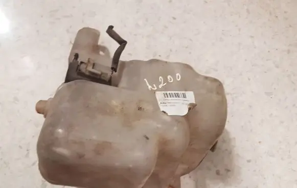 Mitsubishi Pajero Sport I Windshield washer fluid reservoir/tank HLC37044 HLC37042