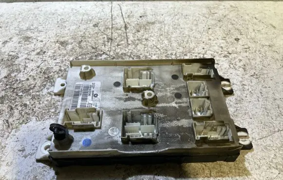 Dodge Challenger BSM Control unit 68186570AE 68186567AE YH167501431