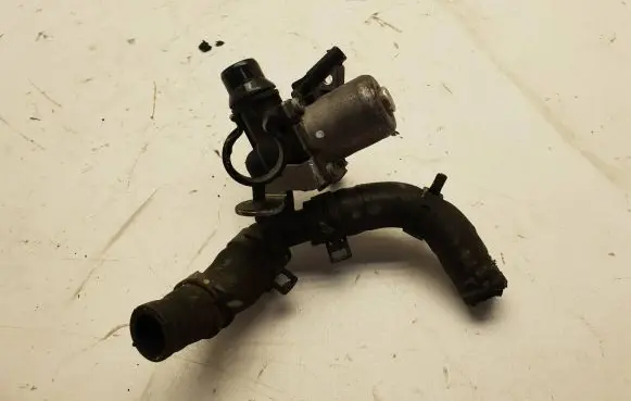 Mercedes-Benz C W204 Coolant heater control valve A6512000431 40122229C
