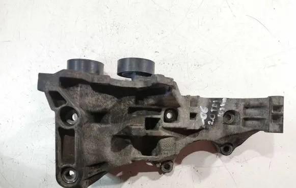 Audi A4 S4 B7 8E 8H Engine mounting bracket 03G903143D