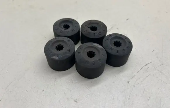 Volkswagen Golf VII Wheel nut cap/cover 