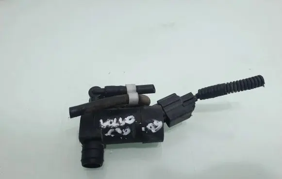 Volvo C30 Windscreen/windshield washer pump 1S7117K624FE